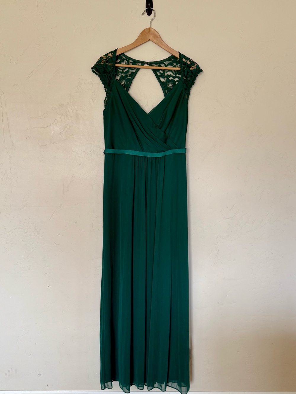 David's Bridal Emerald Green Lace-Cap Maxi Dress